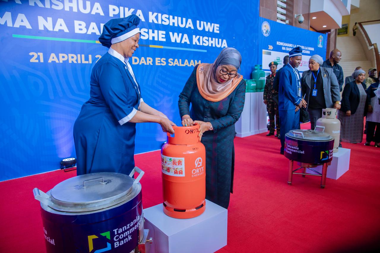 OGTL hands over gas cylinders to boost clean cooking drive