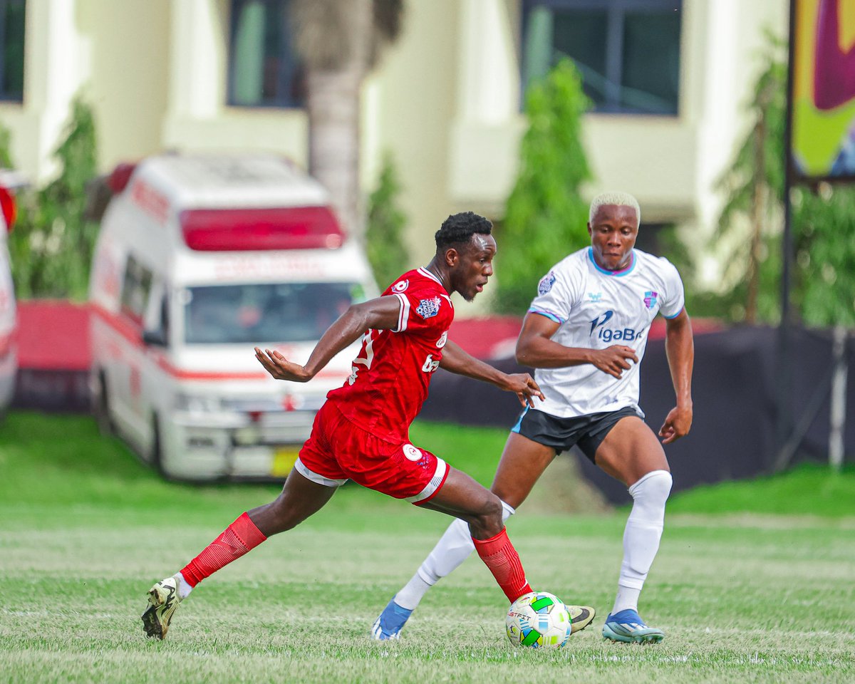 Simba cruise past Fountain Gate