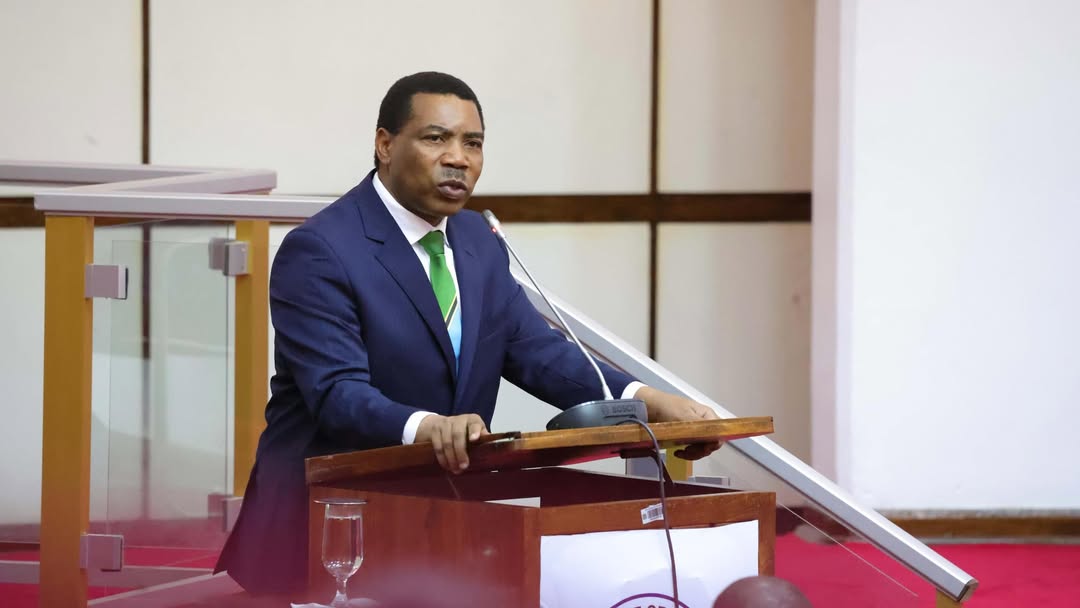 PM bans blocking students over tuition fees