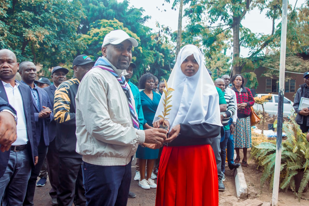 Tanzania enhances waste recycling industry to address environmental challenges, create jobs