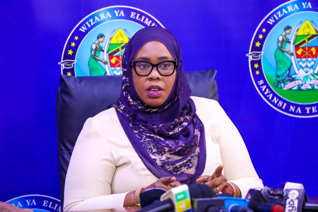 Teaching contest highlights drive to raise education standards