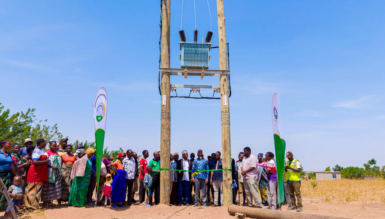 REA unveils 94.6bn/-project to provide electricity to 64,359 subdivisions in Singida