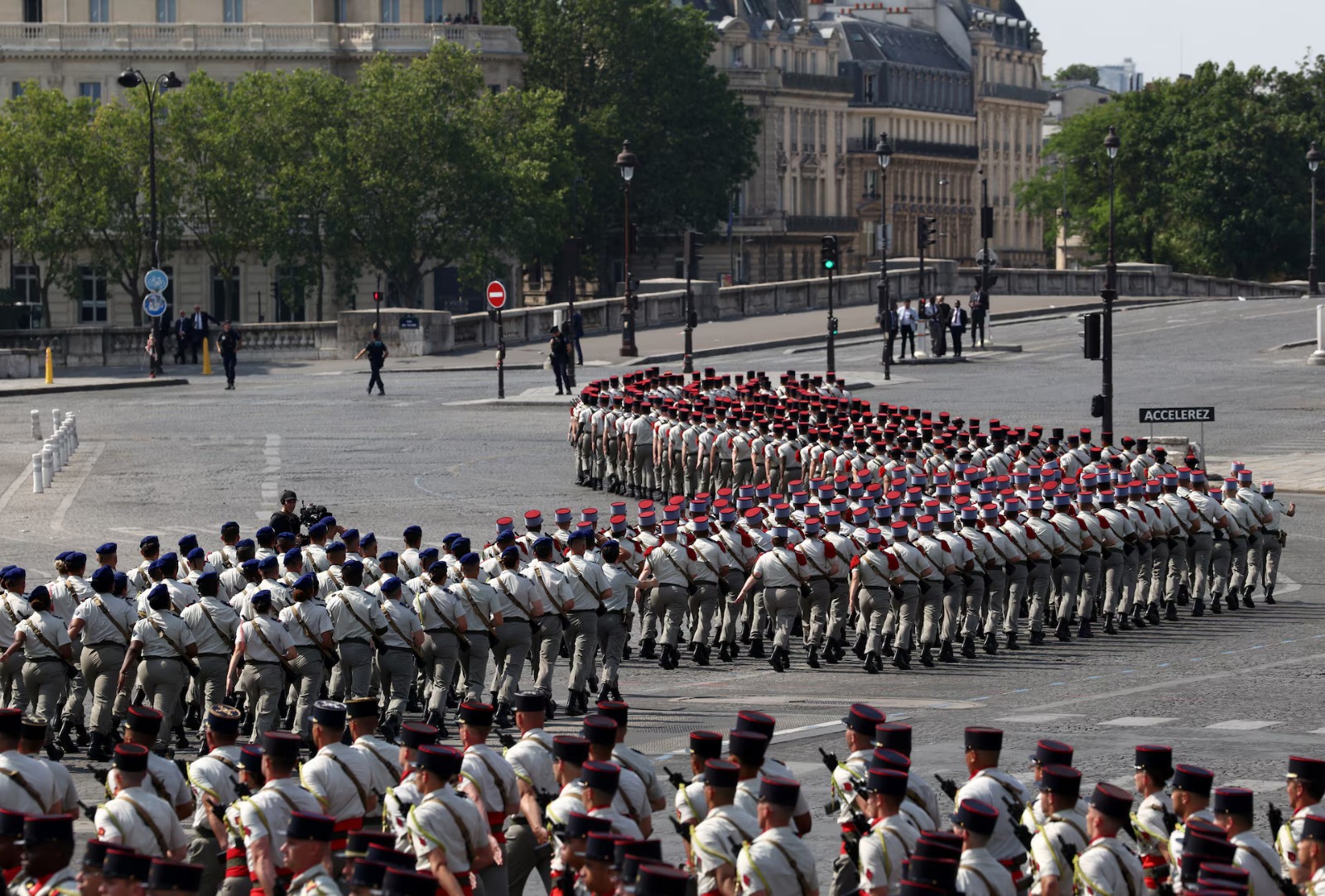 France showcases 500 pro-Ukraine troops at Bastille Day