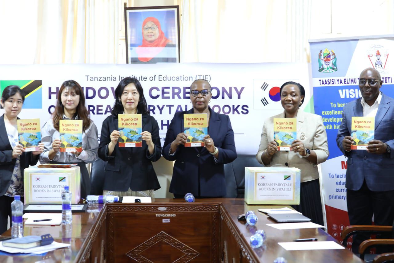 Korea donates 1,000 Kiswahili-translated Folktale Books to Tanzanian children