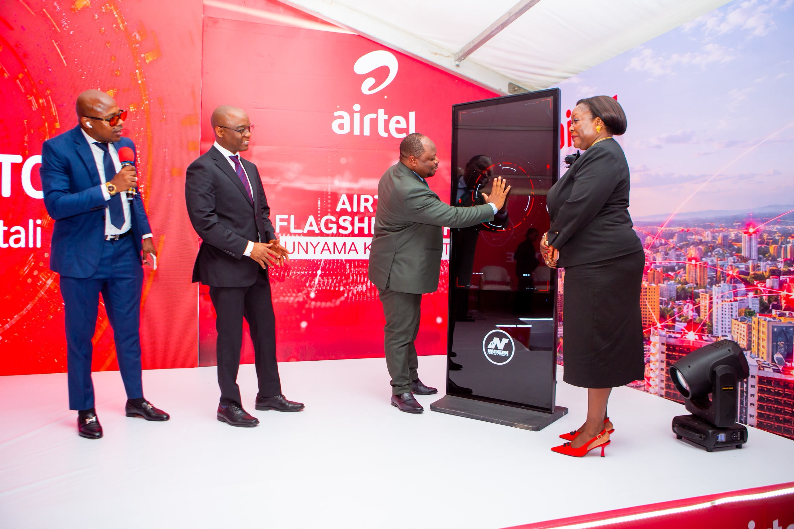 Airtel opens flagship shop in Dar, pays government 65.48bn/- in dividends